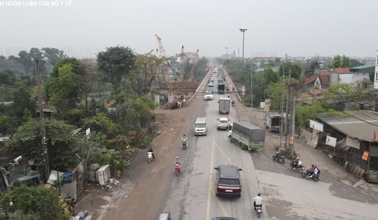 Hiện trạng tuyến Quốc lộ 6 nối Hà Nội với các tỉnh Tây Bắc đang được mở rộng