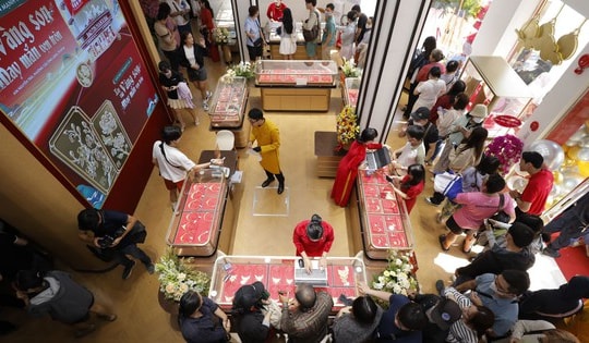 Thị trường vàng 14/3: Giá vàng giảm mạnh sau giai đoạn tăng ‘nóng’