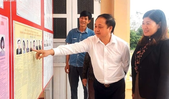 Người dân giáo xứ Đồng Bình đặt trọn niềm tin từ những lá phiếu bầu