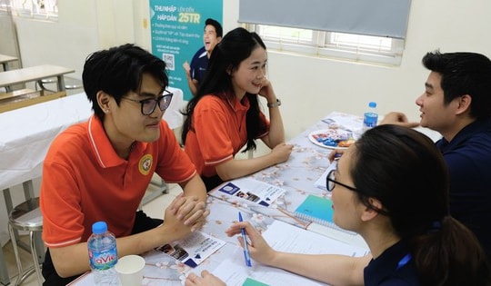 Kết nối việc làm, định hướng nghề nghiệp ngay khi đang đi học cho sinh viên y dược