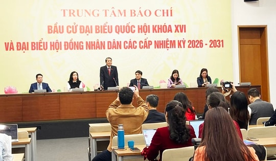 Phó Chủ tịch Quốc hội đánh giá cao hoạt động tác nghiệp của báo chí trong ngày bầu cử