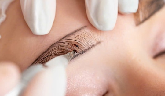 Từ 15/3, người làm dịch vụ phun xăm, tiêm filer phải đảm bảo các điều kiện nào để không vi phạm?