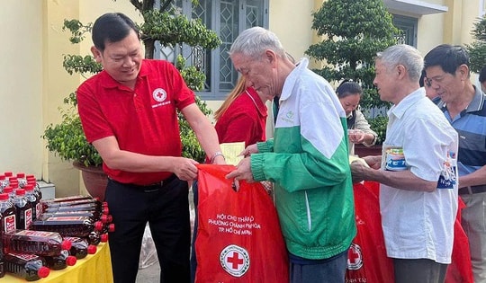 Hỗ trợ gần 897 tỷ đồng cho người nghèo từ phong trào “Tết Nhân ái” 2026