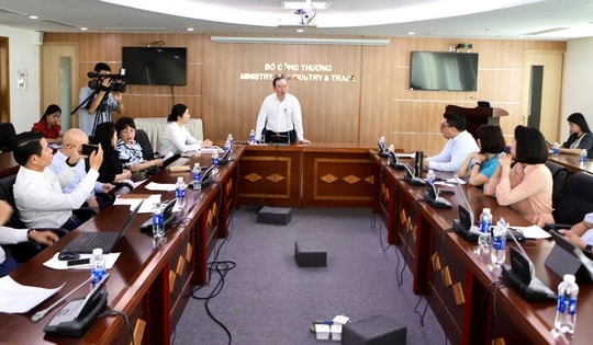 Doanh nghiệp phía Nam kiến nghị giải pháp ổn định thị trường trước biến động giá nhiên liệu