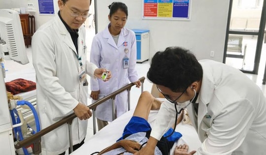 Du khách đột quỵ ở Côn Đảo được cứu sống nhờ chiến lược 'Drip-and-Ship'