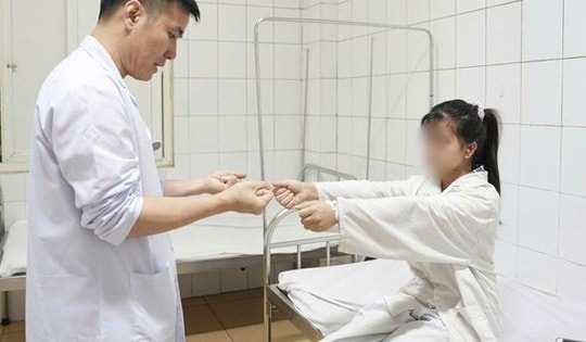 Cấp cứu kịp thời, nữ công nhân 23 tuổi thoát cửa tử sau đột quỵ nhồi máu não