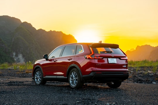 Honda CR-V 2026 bản xăng bổ sung trang bị, giá từ 1,039 tỷ đồng