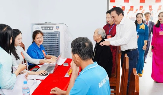 Huế công bố kết quả bầu cử và danh sách trúng cử đại biểu HĐND thành phố