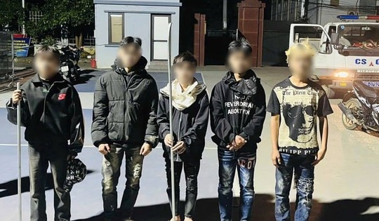 Vây bắt nhóm thiếu niên dưới 16 tuổi tụ tập đua xe, mang hung khí gây rối