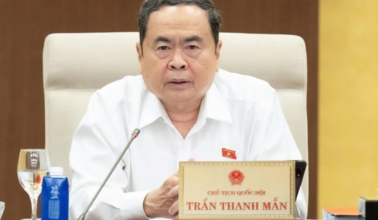 Chủ tịch Quốc hội: Trẻ bị bỏ rơi, con lao động ở nước ngoài vẫn phải được khai sinh ngay