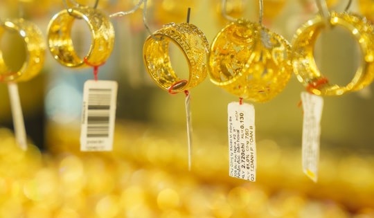 Chốt giá vàng hôm nay ngày 18/3 tiếp đà giảm cực mạnh