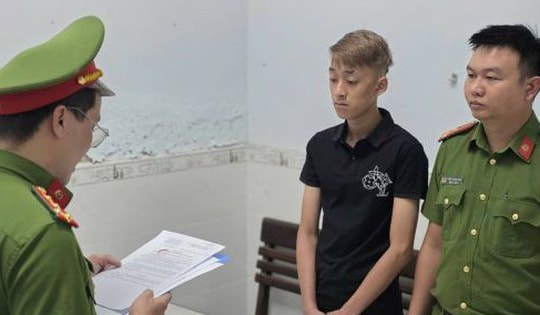 Ô tô không khóa cửa giữa đêm, thanh niên 18 tuổi trộm gần 50 triệu đồng