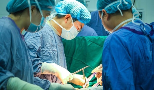 Kỳ tích ghép đa tạng domino lần đầu tiên thành công tại Việt Nam