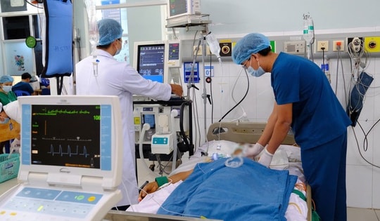 Chạy đua 'thời gian vàng' cứu nhiều ca nhồi máu cơ tim cấp nguy kịch