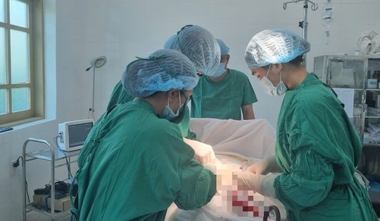 Y, bác sĩ vùng cao cứu sống sản phụ chửa ngoài tử cung đã vỡ