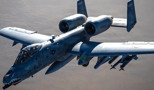 'Xe tăng bay' A-10 Warthog của Mỹ săn lùng mục tiêu Iran tại eo biển Hormuz