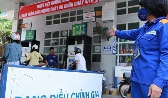 Bộ Xây dựng yêu cầu ngăn chặn tăng giá cước vận tải bất hợp lý trước biến động giá xăng dầu