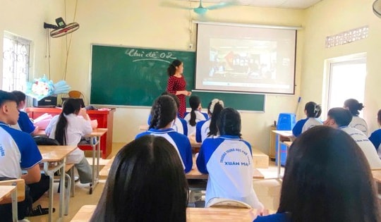 Hà Nội thông tin lộ trình gỡ vướng thu nhập tăng thêm cho giáo viên