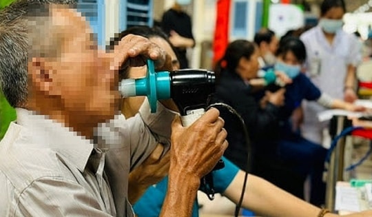 Mắc bệnh mạn tính có thể làm tăng nguy cơ mắc nhiễm trùng hô hấp và biến chứng nghiêm trọng