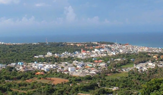 Đặc khu Phú Quý đề xuất tăng phụ cấp, gỡ khó giao thông và y tế