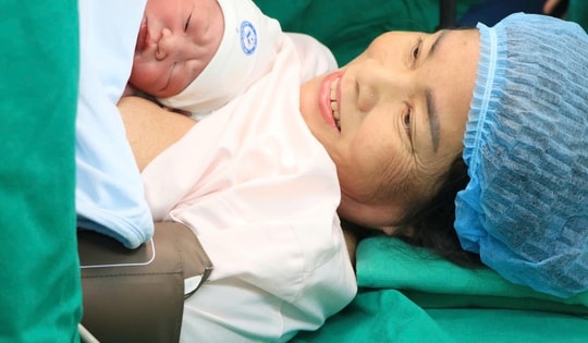 Sản phụ 60 tuổi sinh con khỏe mạnh giữa hành trình đầy thử thách