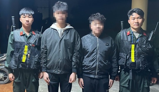 Khống chế nhóm đối tượng dùng thanh sắt đánh vào cổ người khác