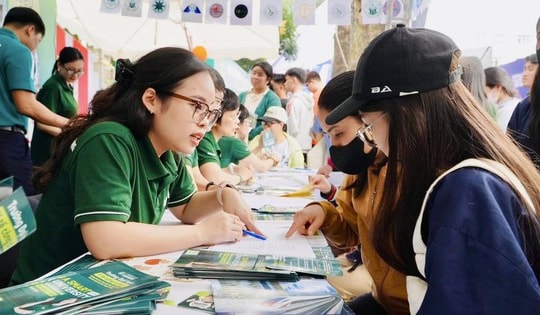 Thí sinh tự do nộp hồ sơ dự thi tốt nghiệp THPT ở đâu?