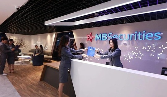 Chủ tịch MBS xin từ nhiệm