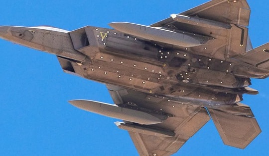 Tiêm kích tàng hình F-22 Raptor '2.0' lộ diện?