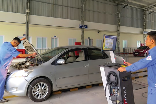 Cục Đăng kiểm: Không bắt buộc ký cam kết khi kiểm định khí thải