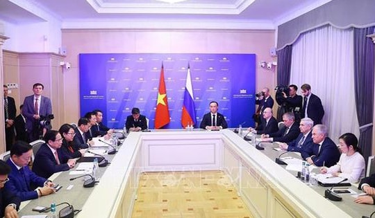 Thủ tướng Phạm Minh Chính hội kiến Chủ tịch Đuma Quốc gia Nga