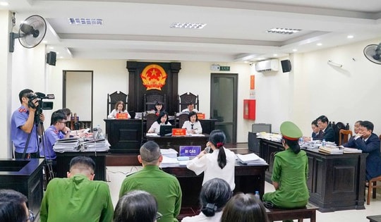 Cựu hiệu trưởng thu quá một tỷ đồng tiền học thêm bị đề nghị 4-5 năm tù