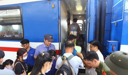 Mức xử phạt vi phạm quy định về kinh doanh đường sắt