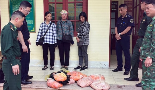 Phát hiện 3 phụ nữ vận chuyển trái phép nội tạng, trứng gà non không rõ nguồn gốc từ Trung Quốc vào Việt Nam