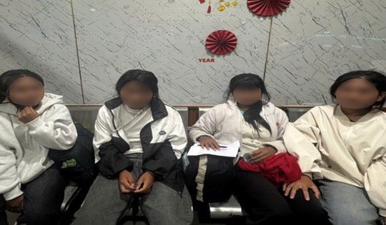 Ngăn chặn 4 thiếu niên bỏ nhà vào TPHCM tìm 'việc nhẹ, lương cao'