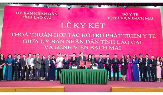 Bệnh viện Bạch Mai tiếp tục hỗ trợ toàn diện cho y tế Lào Cai