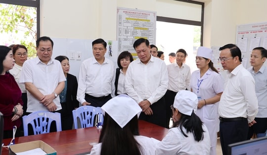 Thứ trưởng Đỗ Xuân Tuyên: Sơn La tiếp tục đẩy mạnh đưa dịch vụ y tế đến gần dân nhất