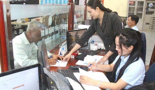 Chủ tịch TP Hải Phòng yêu cầu cắt giảm ít nhất 50% thời gian giải quyết thủ tục hành chính