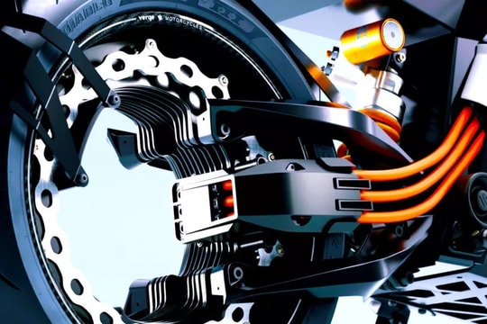 Công nghệ pin giúp xe máy điện sạc 10 phút đi gần 300 km