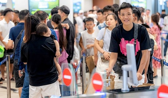 Đề xuất thu phụ phí vé máy bay nội địa, mức cao nhất bao nhiêu?