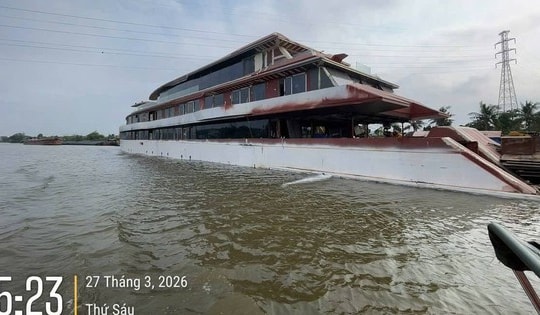 Bác tin đồn tàu du lịch mắc kẹt dưới gầm cầu Lãm Khê (Hải Phòng)