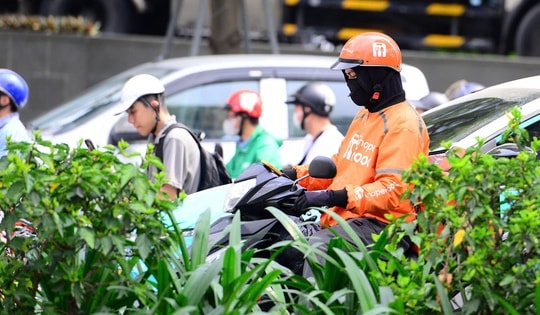 Miền Bắc chuyển nắng nóng sau mưa dông nhiều nơi đêm qua