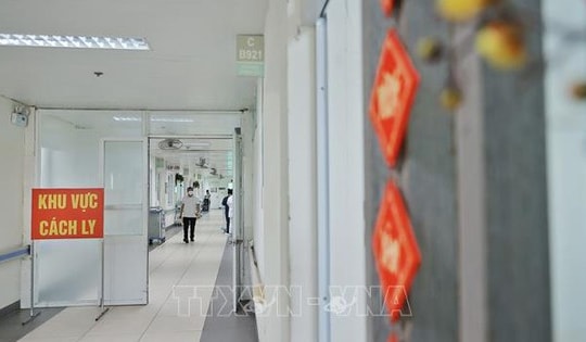 Hà Nội gia tăng ca mắc COVID-19, cảnh giác với biến chủng mới BA.3.2