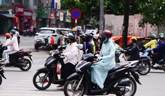 Miền Bắc, miền Trung nắng nóng gay gắt 2 ngày tới