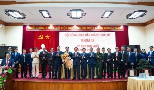 Chủ tịch và 4 Phó Chủ tịch UBND TP Huế nhiệm kỳ 2026-2031