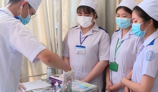 Cơ sở y tế được giữ tối thiểu 35% nguồn thu khi tăng lương từ 1/7