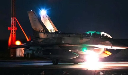 Tiêm kích F-16 Israel mang bom chùm tấn công Iran?
