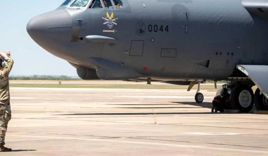 Bị Tây Ban Nha 'cấm cửa' không phận oanh tạc cơ khiến Mỹ khó tấn công Iran