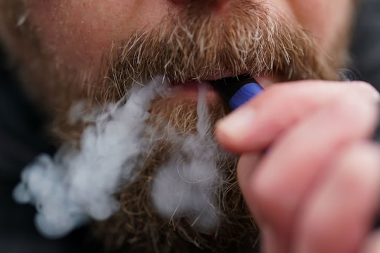 Hút thuốc lá điện tử có thể gây ung thư