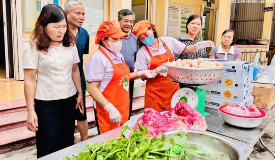 Hiệu trưởng, hiệu phó ở Hải Phòng phải chịu trách nhiệm về an toàn bữa ăn bán trú